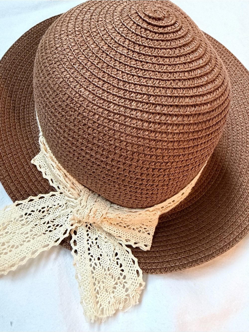 Brown Straw Sun Hat with Cream Lace Bow